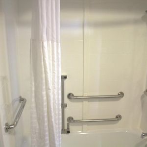 King Room Accessible or Non Smoking or Ground Floor